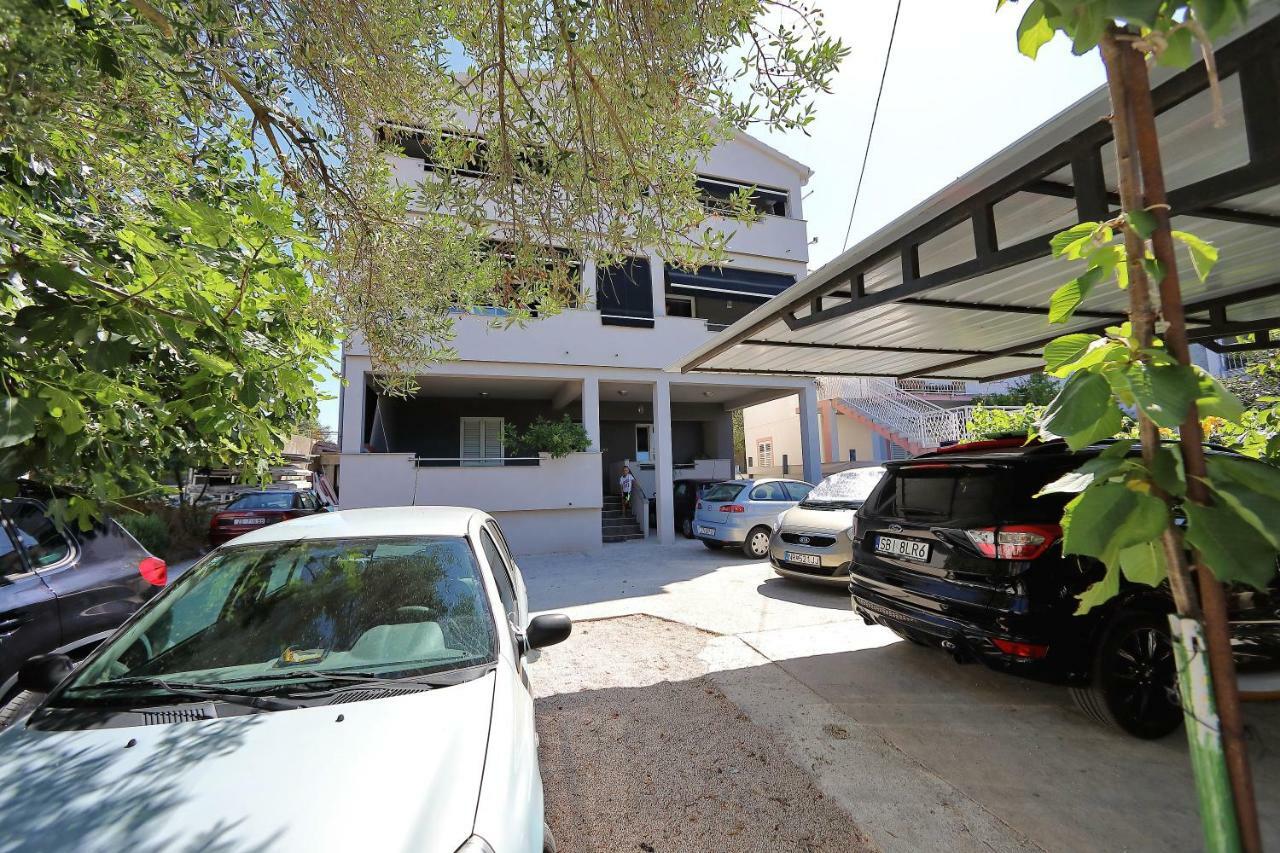 Apartments Neli Bibinje Exterior photo